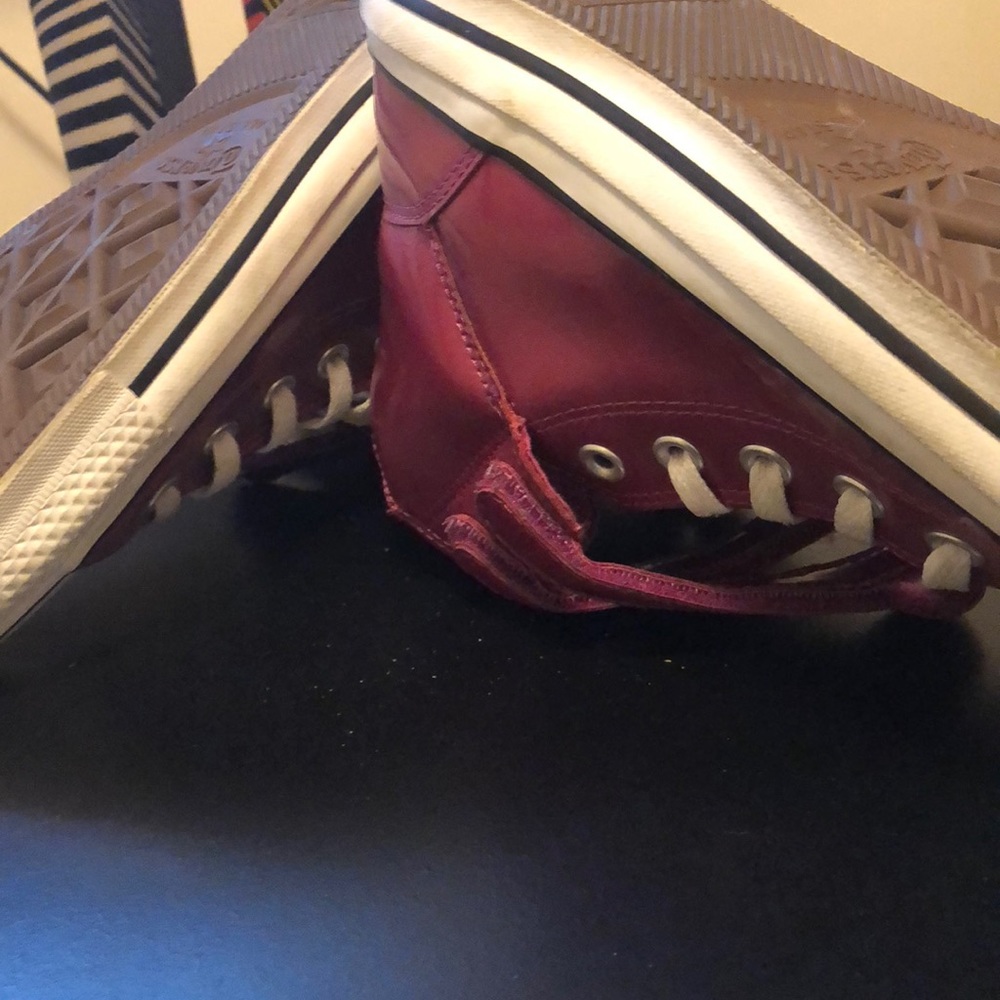 Converse - Picture 4 of 4